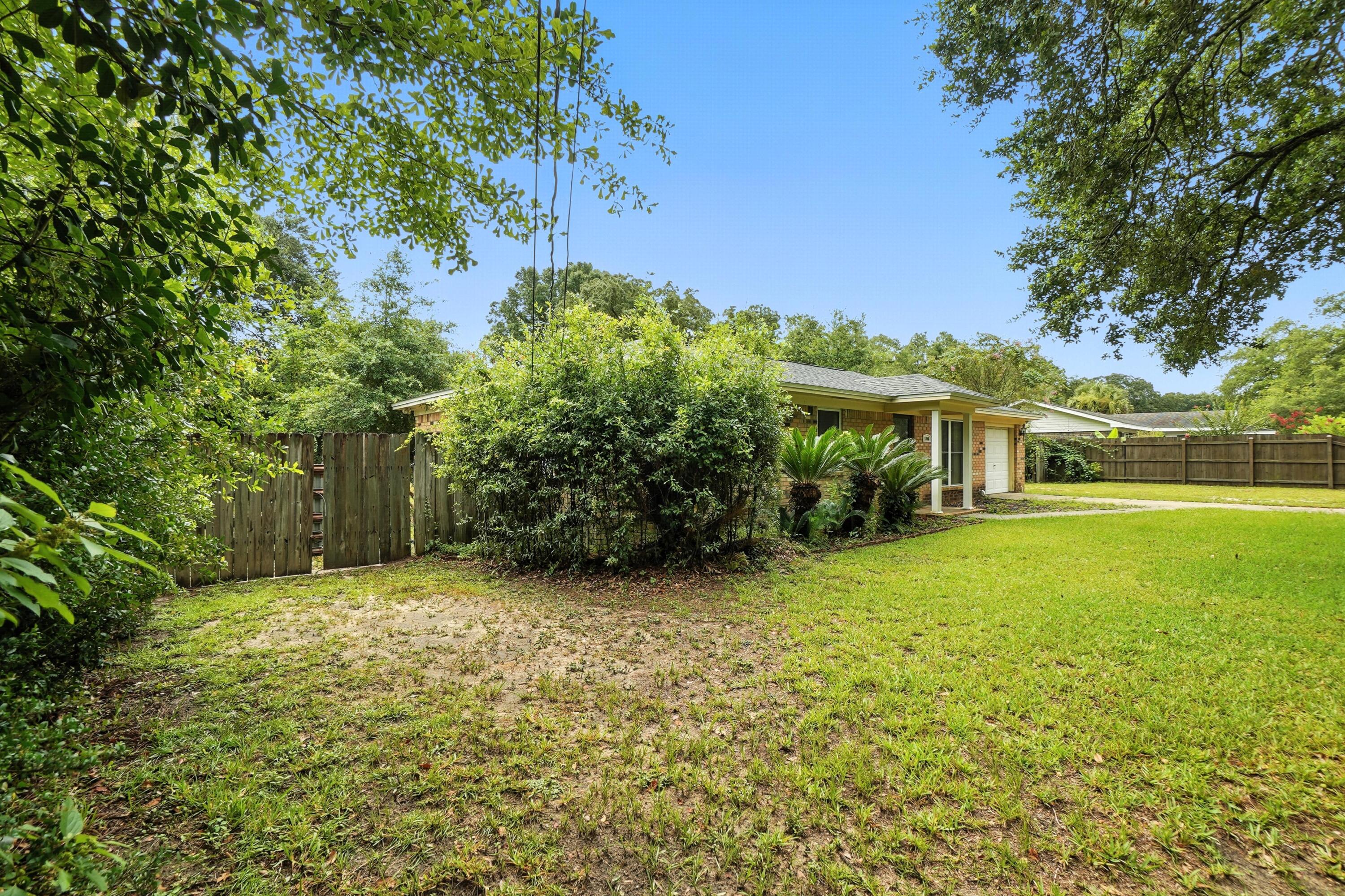 HAYES HEIGHTS - Residential
