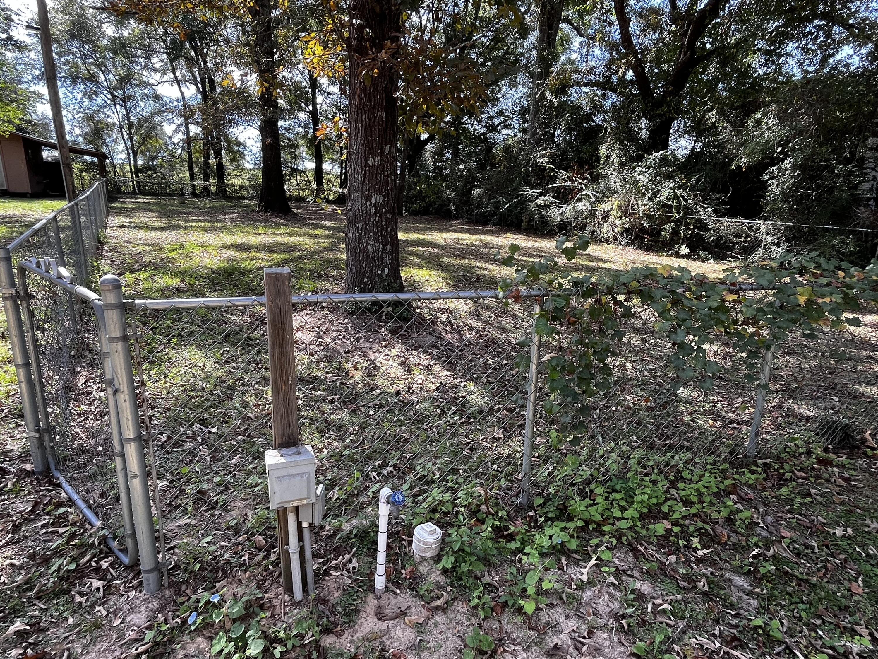 METES & BOUNDS - Land