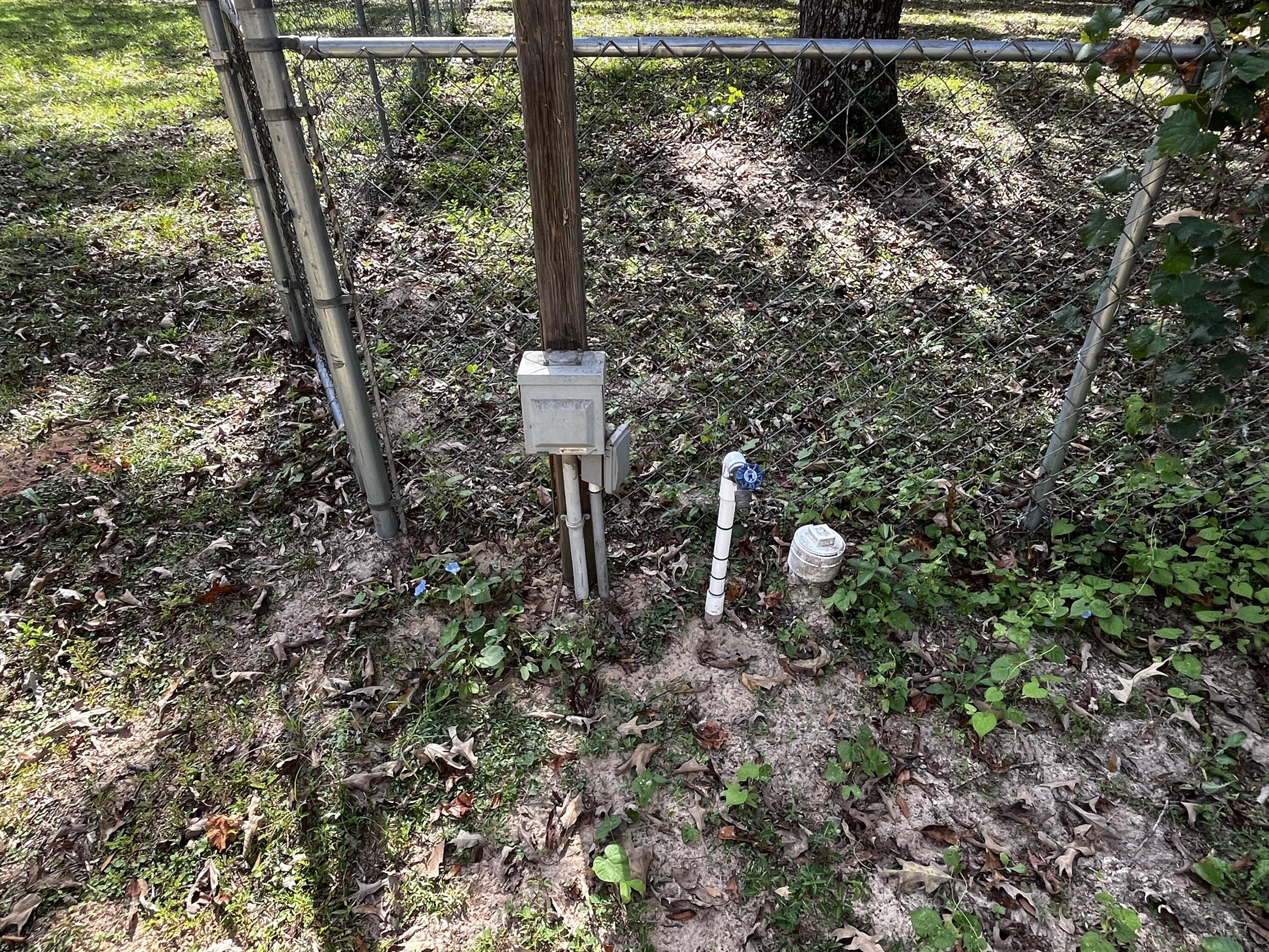 METES & BOUNDS - Land