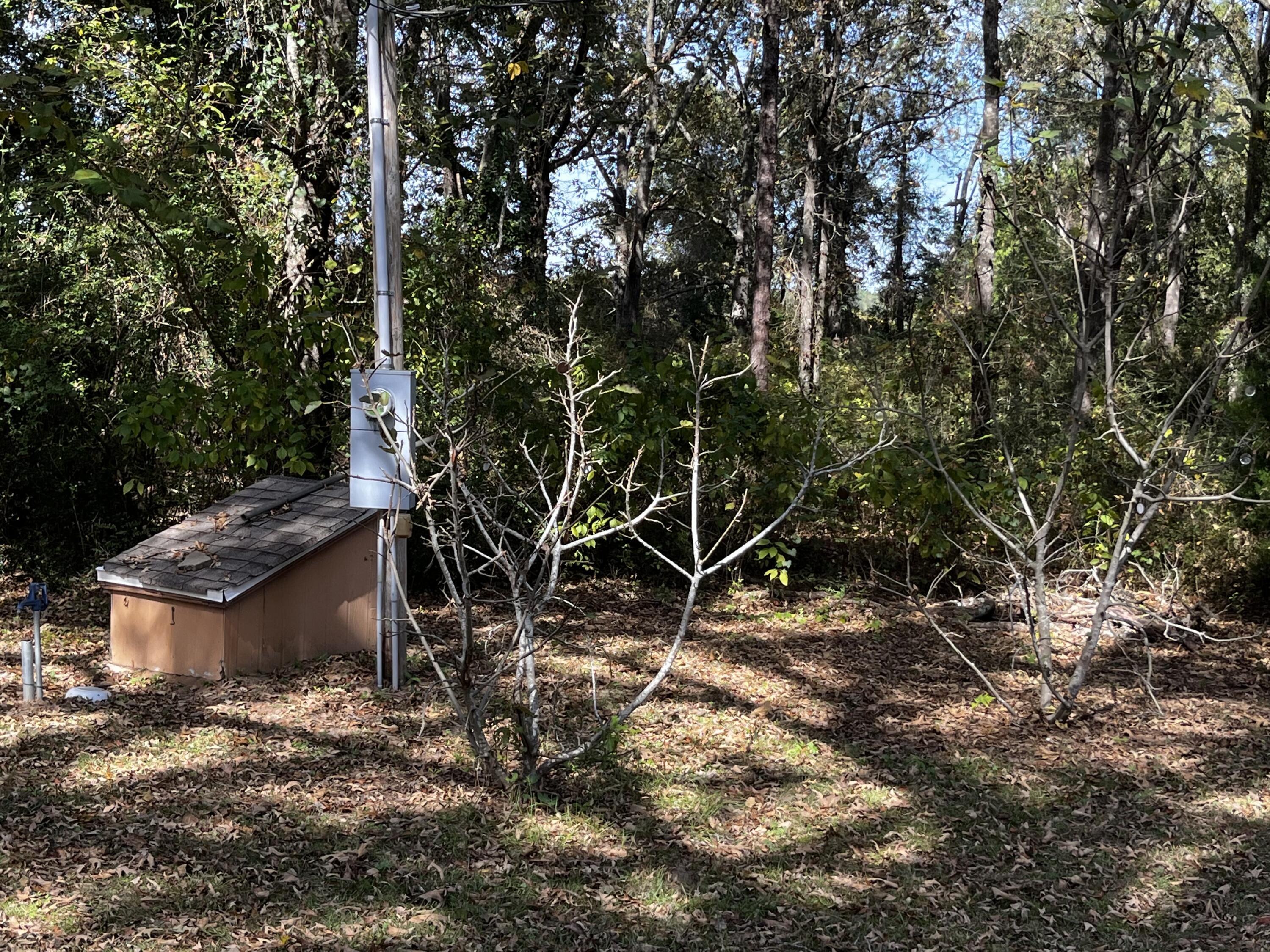 METES & BOUNDS - Land