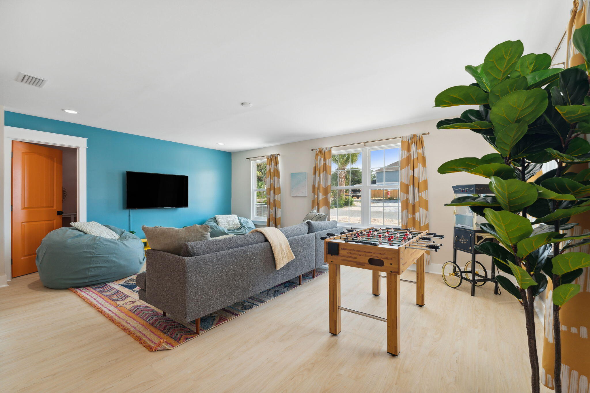 LAGUNA BEACH ESTATES 2ND ADDN - Residential