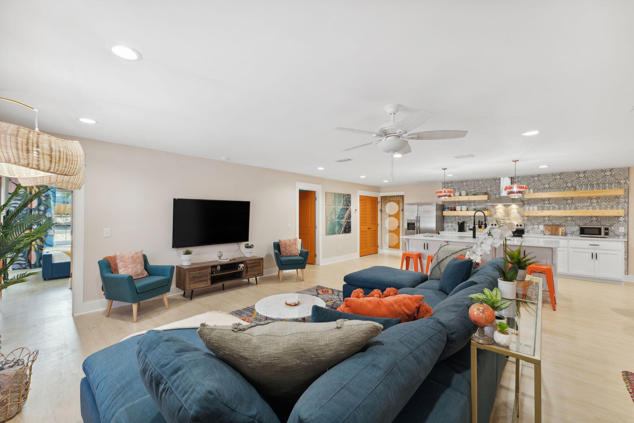 LAGUNA BEACH ESTATES 2ND ADDN - Residential