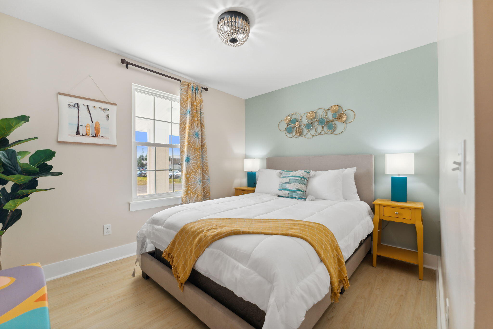 LAGUNA BEACH ESTATES 2ND ADDN - Residential