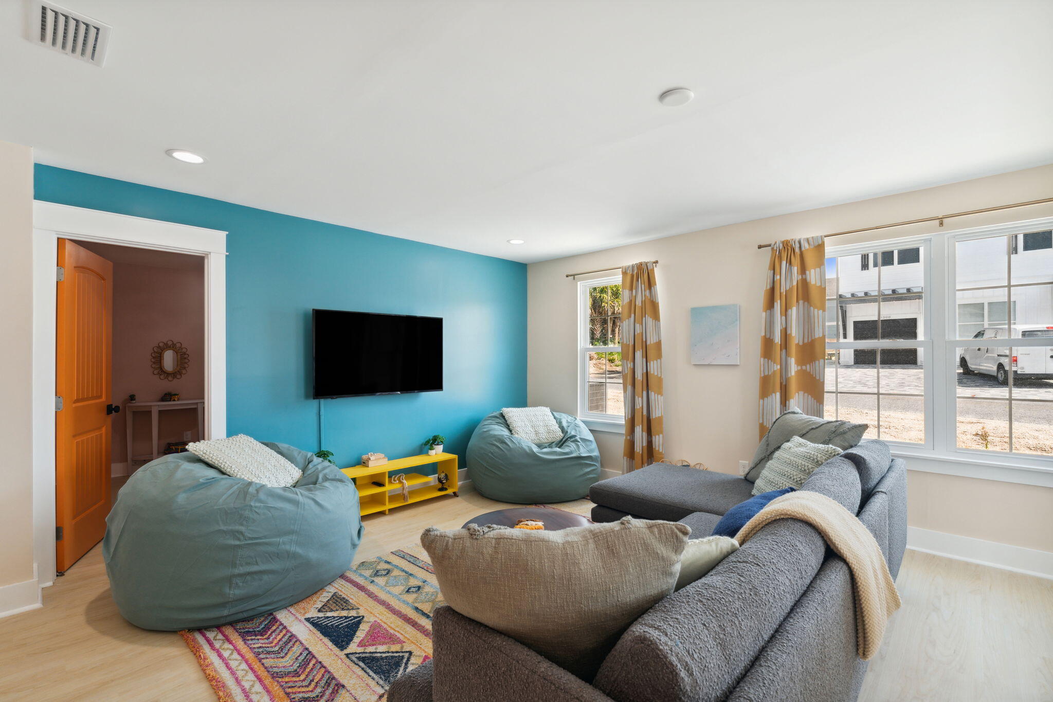 LAGUNA BEACH ESTATES 2ND ADDN - Residential