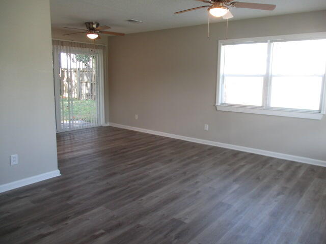 OAK TREE PARK - Residential