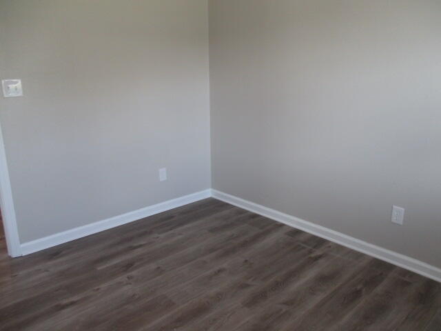 OAK TREE PARK - Residential