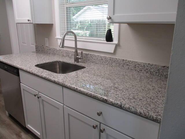 OAK TREE PARK - Residential