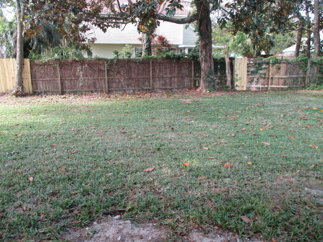 OAK TREE PARK - Residential