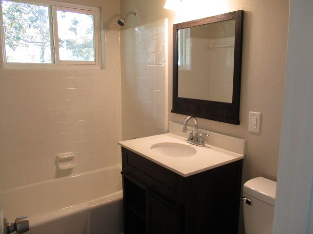 OAK TREE PARK - Residential