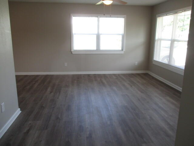 OAK TREE PARK - Residential