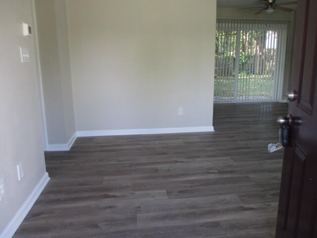 OAK TREE PARK - Residential