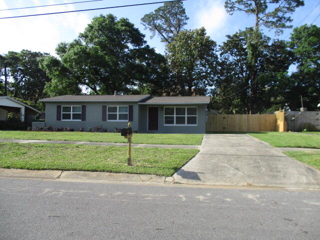 OAK TREE PARK - Residential