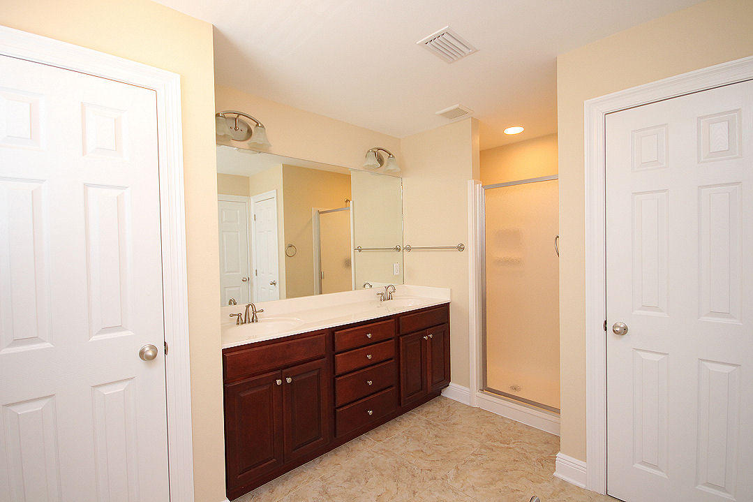 WALTON OAKS - Residential