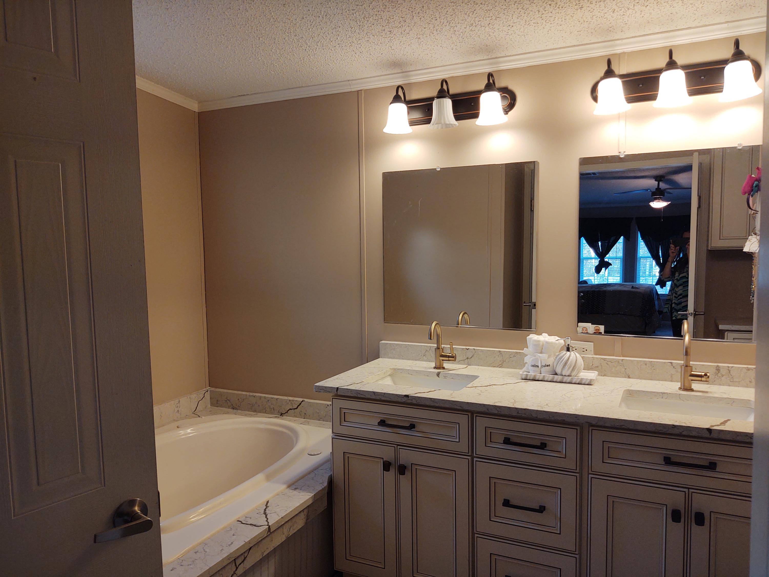 MALLARD CREEK UNREC - Metes and Bounds - Residential