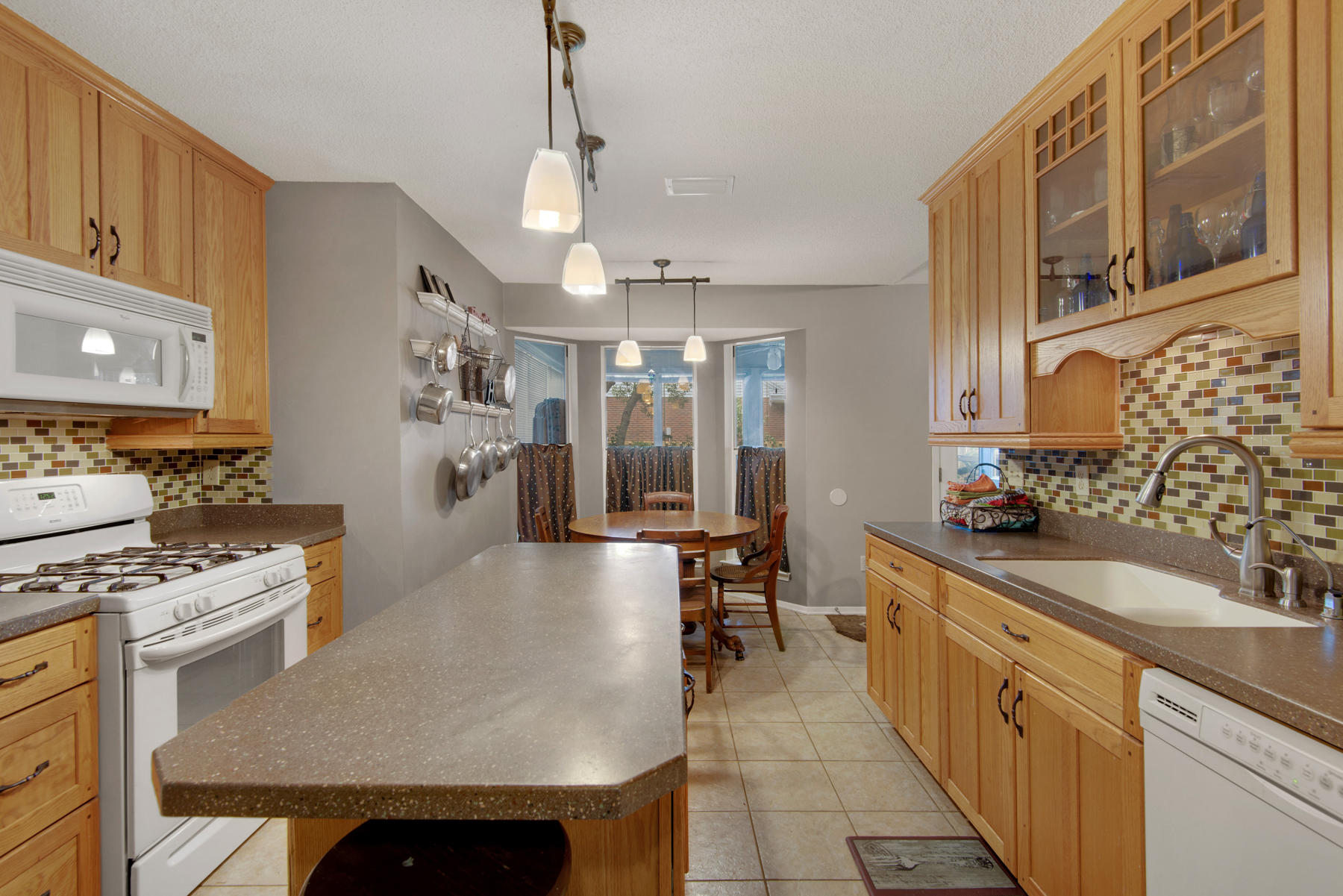 PARKWOOD LANE BLUEWATER BAY - Residential