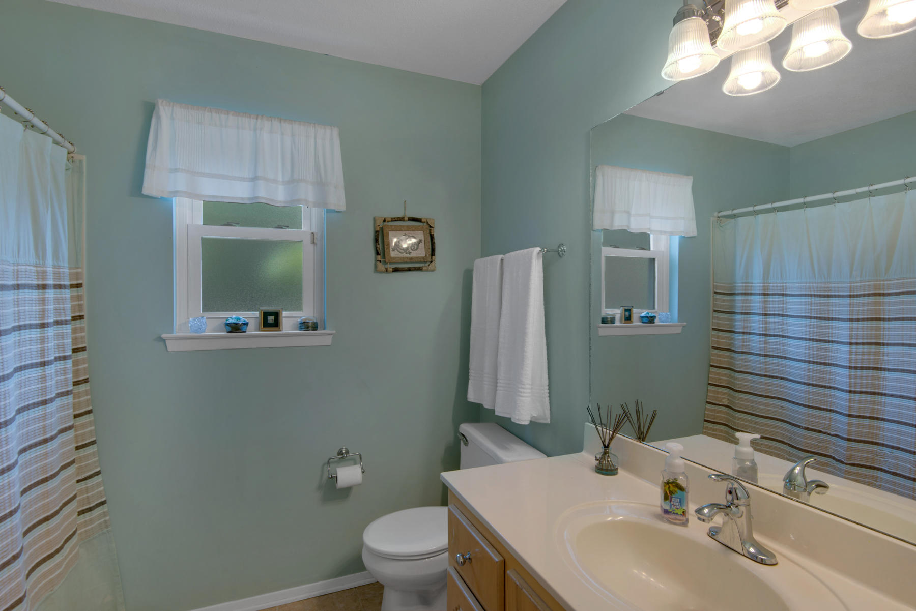 PARKWOOD LANE BLUEWATER BAY - Residential