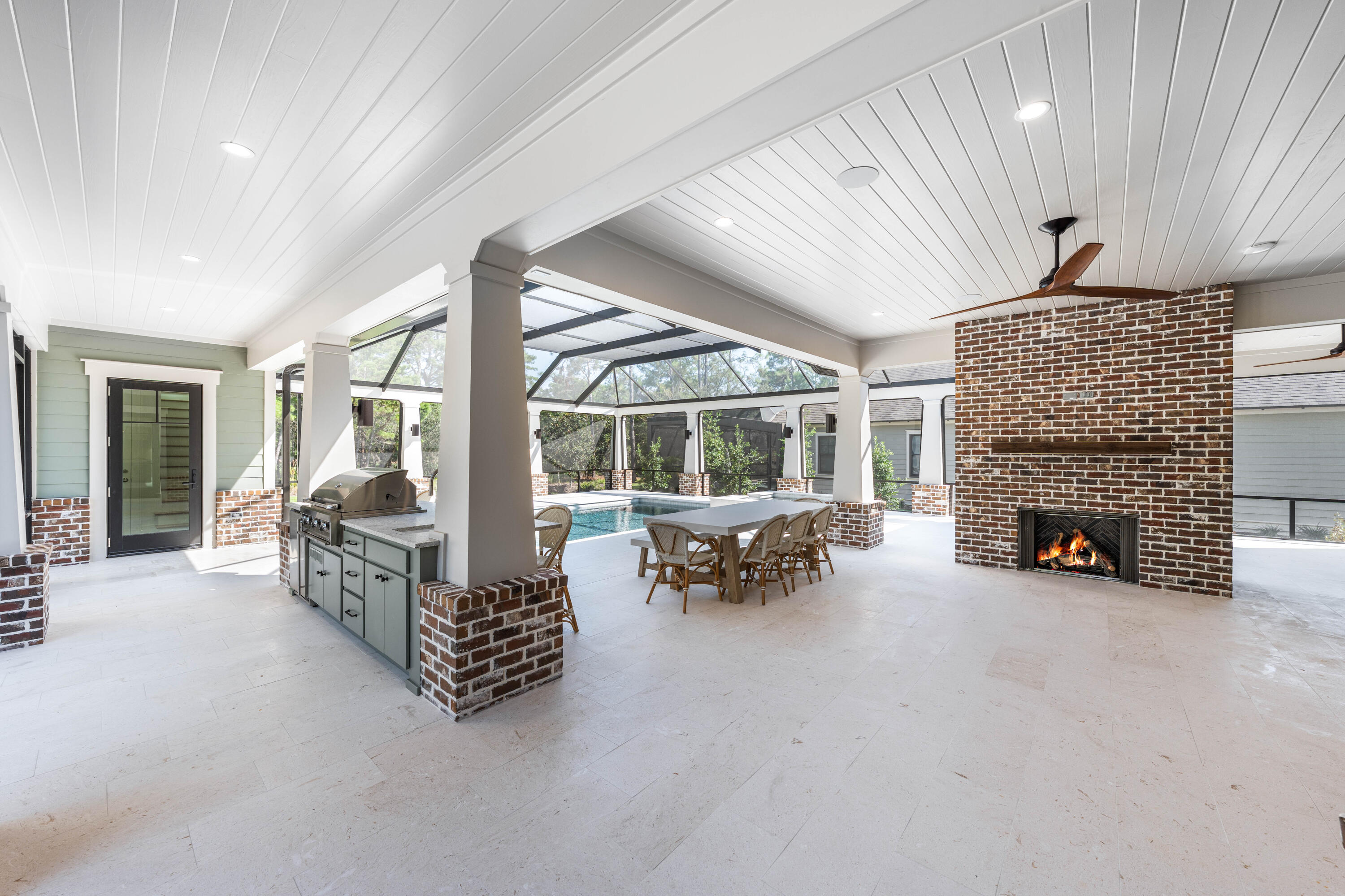 WILD HERON - Residential