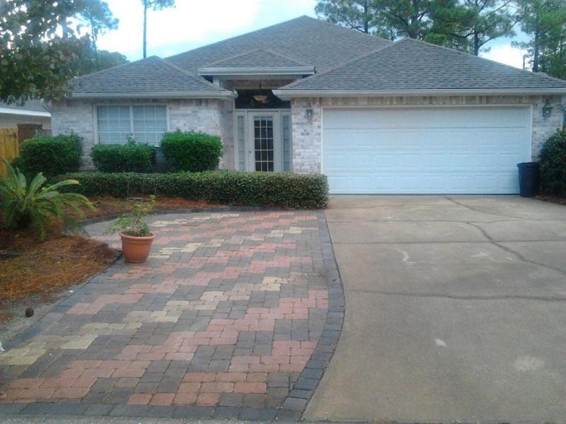 House for rent. Fenced in back yard, 1 year lease required.