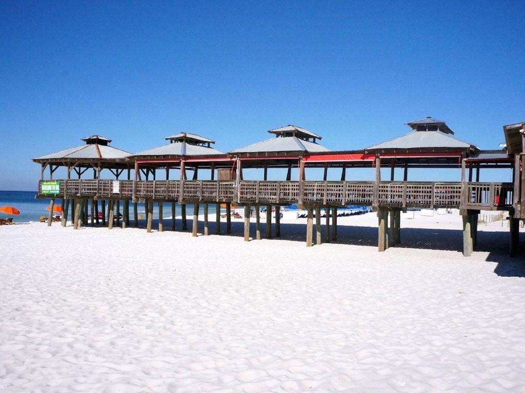 SHORES OF PANAMA - Residential