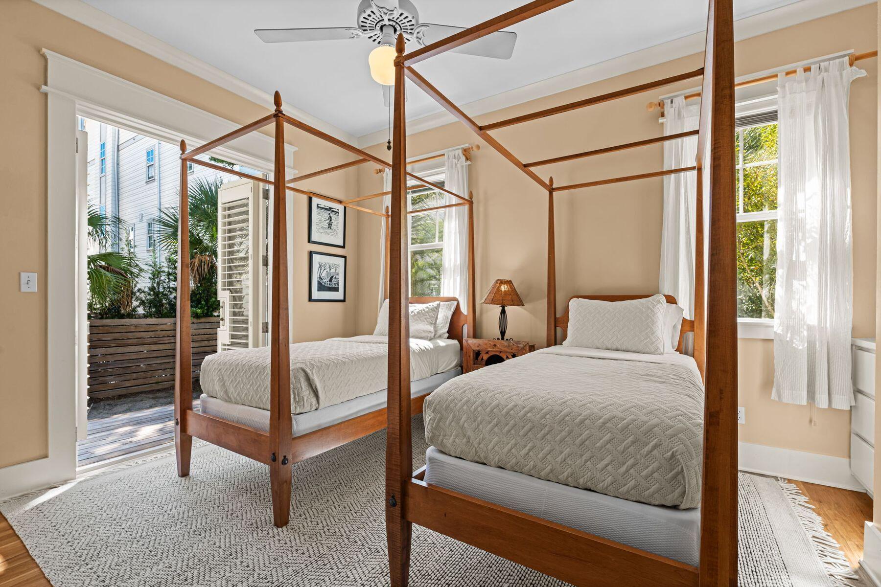 SEAGROVE 1ST ADDN - Residential