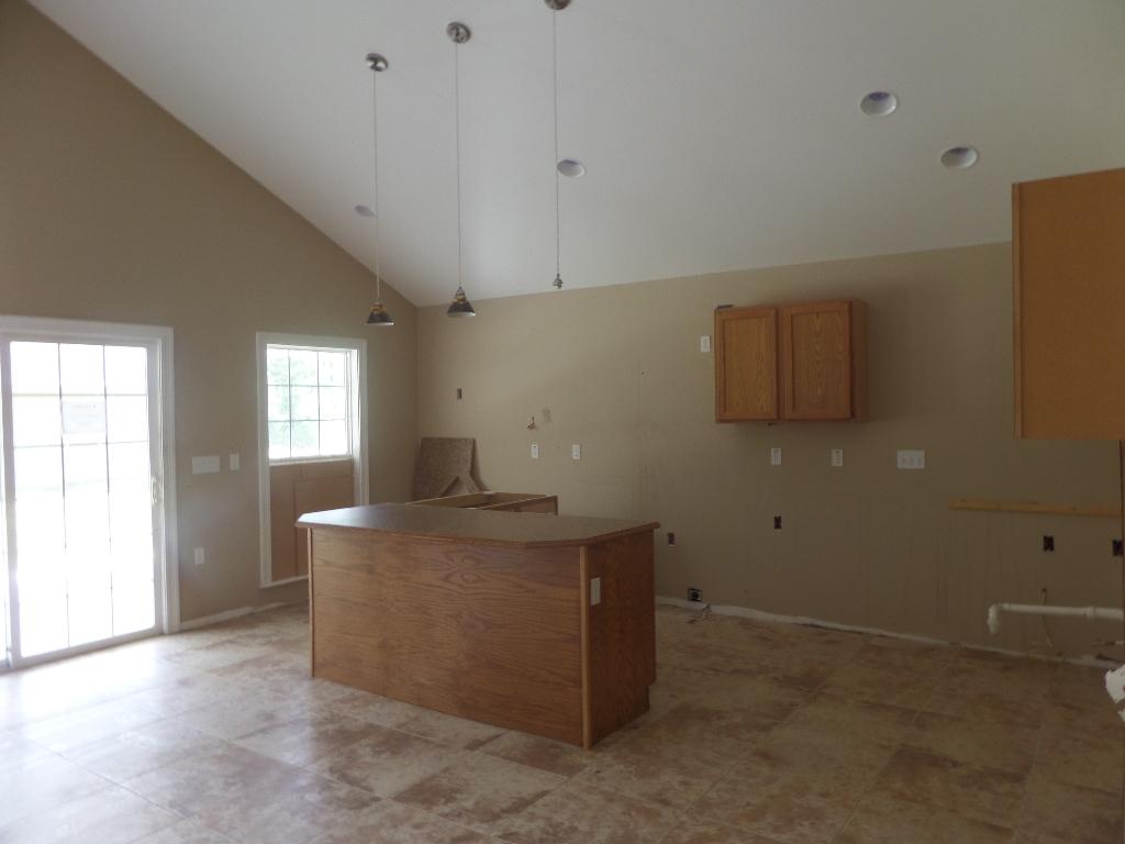 CREEKSIDE - Residential