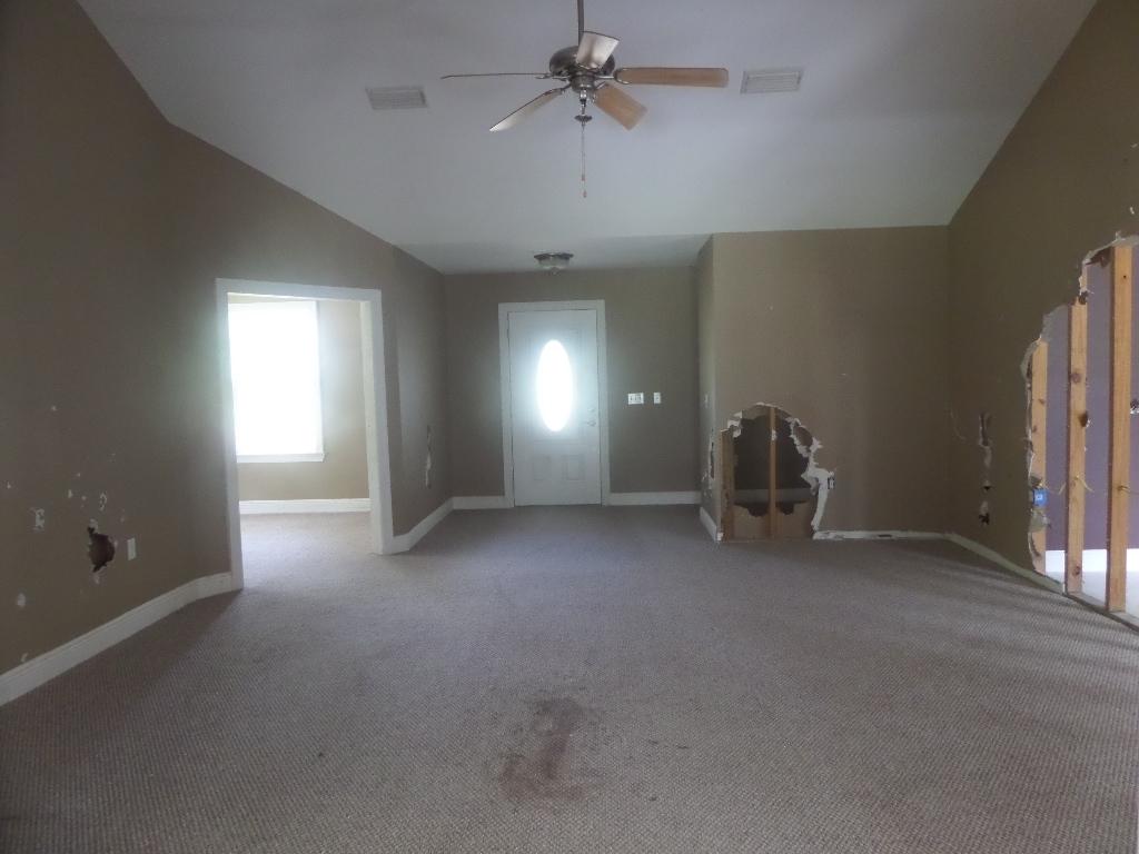 CREEKSIDE - Residential