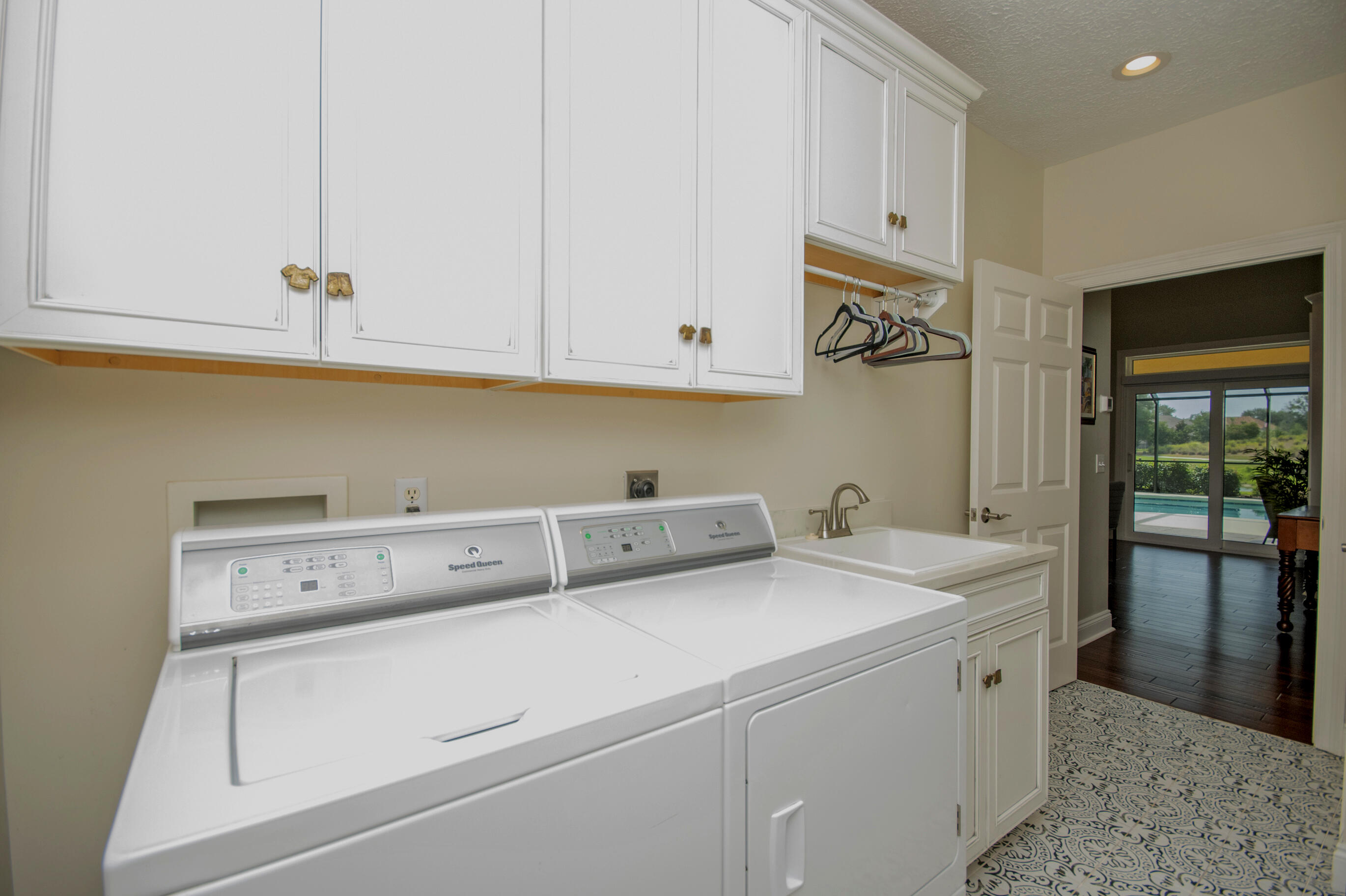 QUEENSBERRY LTD AT BAY POINT - Residential