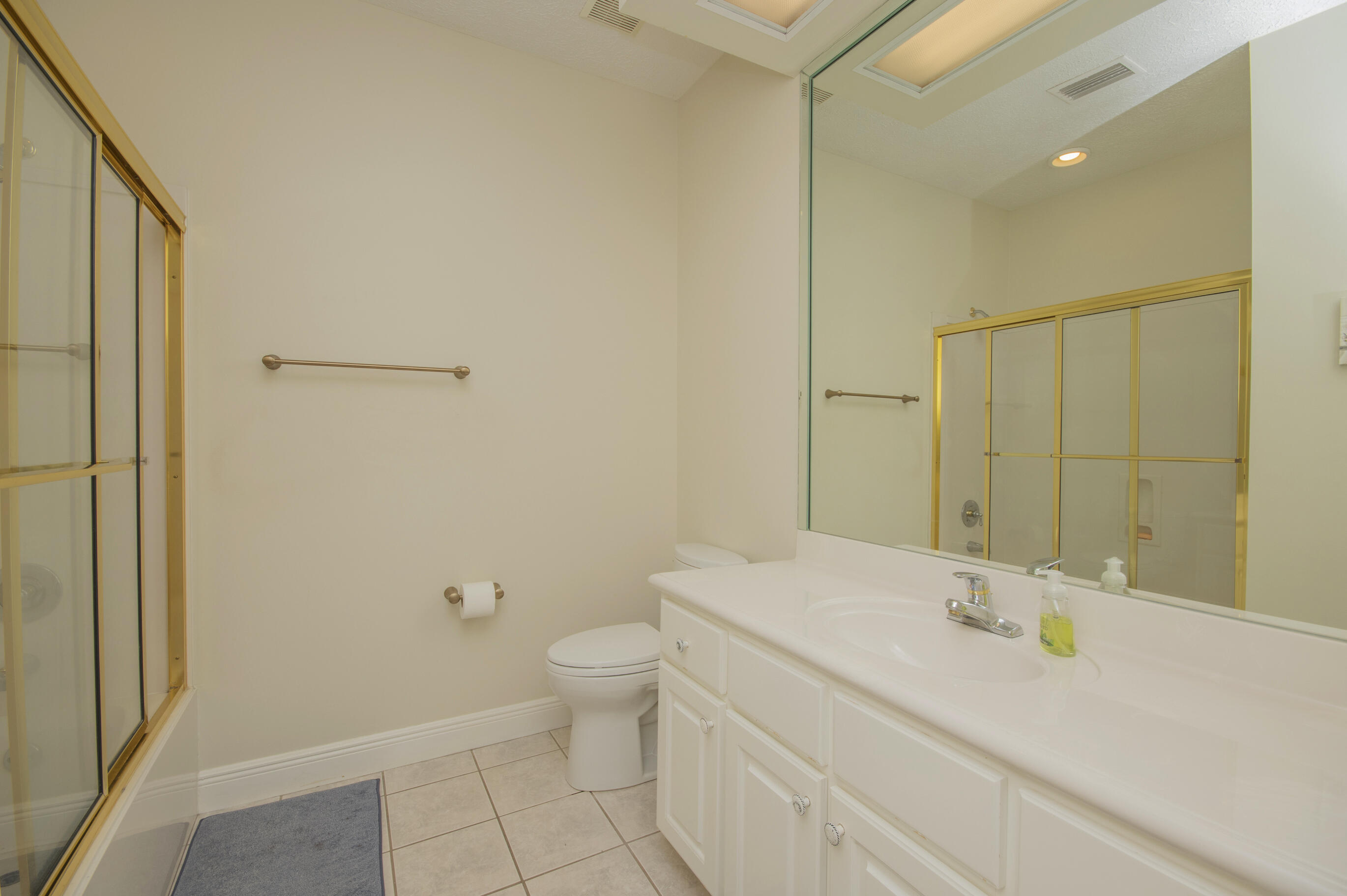 QUEENSBERRY LTD AT BAY POINT - Residential