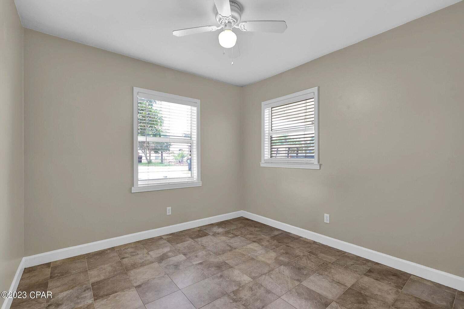 RIVIERA BEACH - Residential