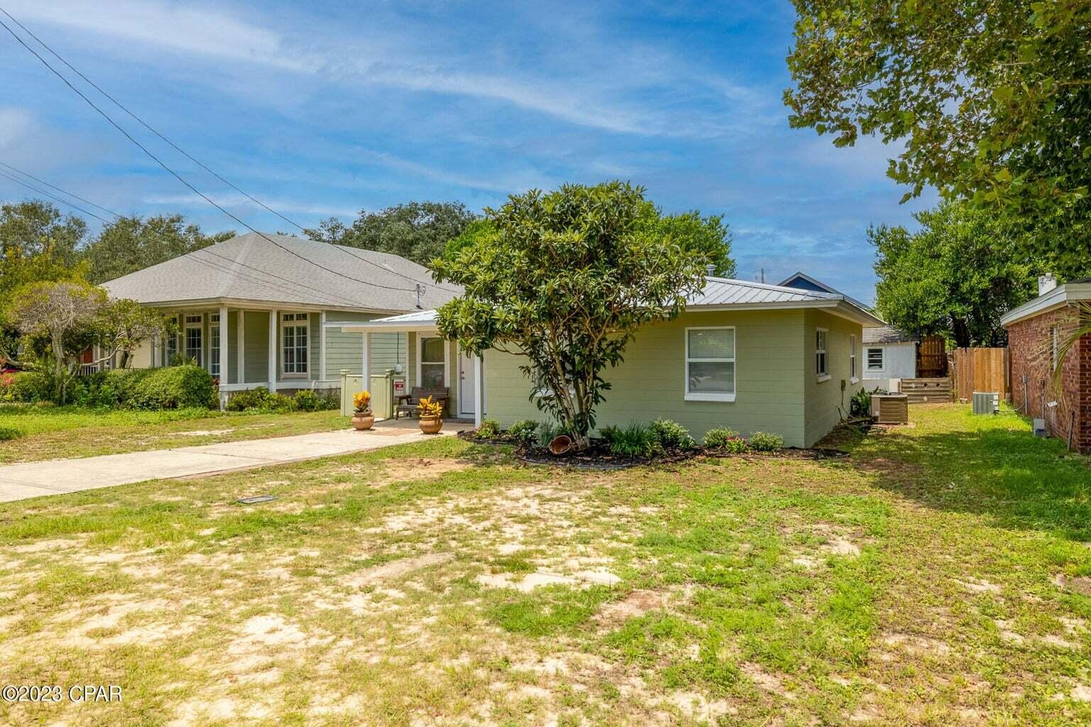 RIVIERA BEACH - Residential