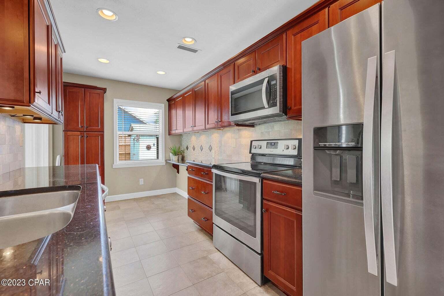 RIVIERA BEACH - Residential