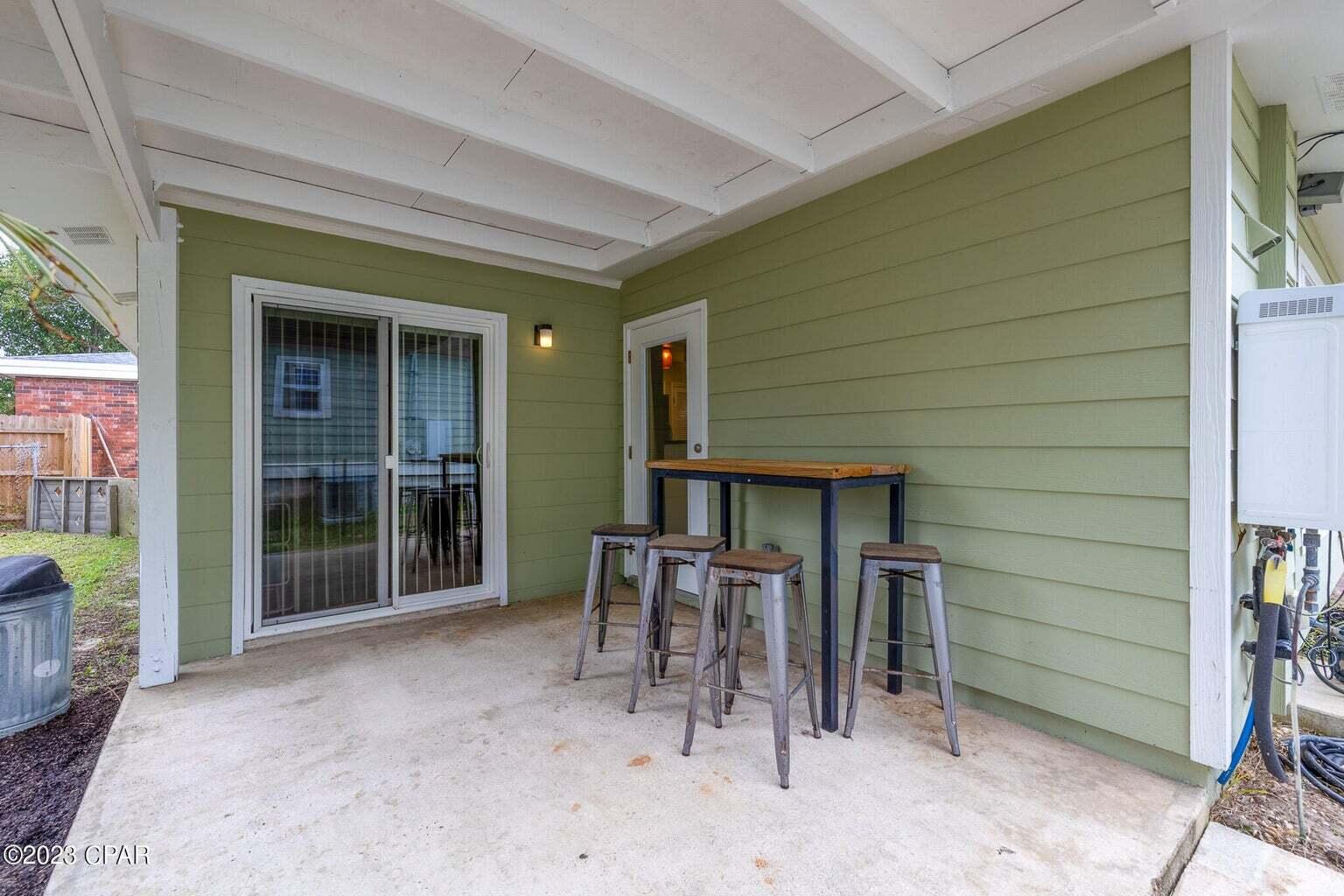 RIVIERA BEACH - Residential