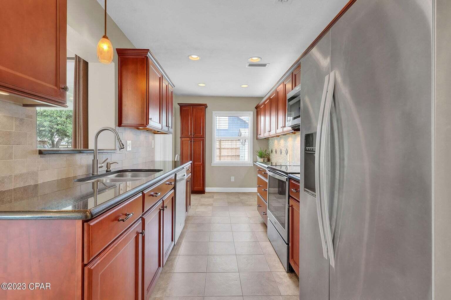 RIVIERA BEACH - Residential