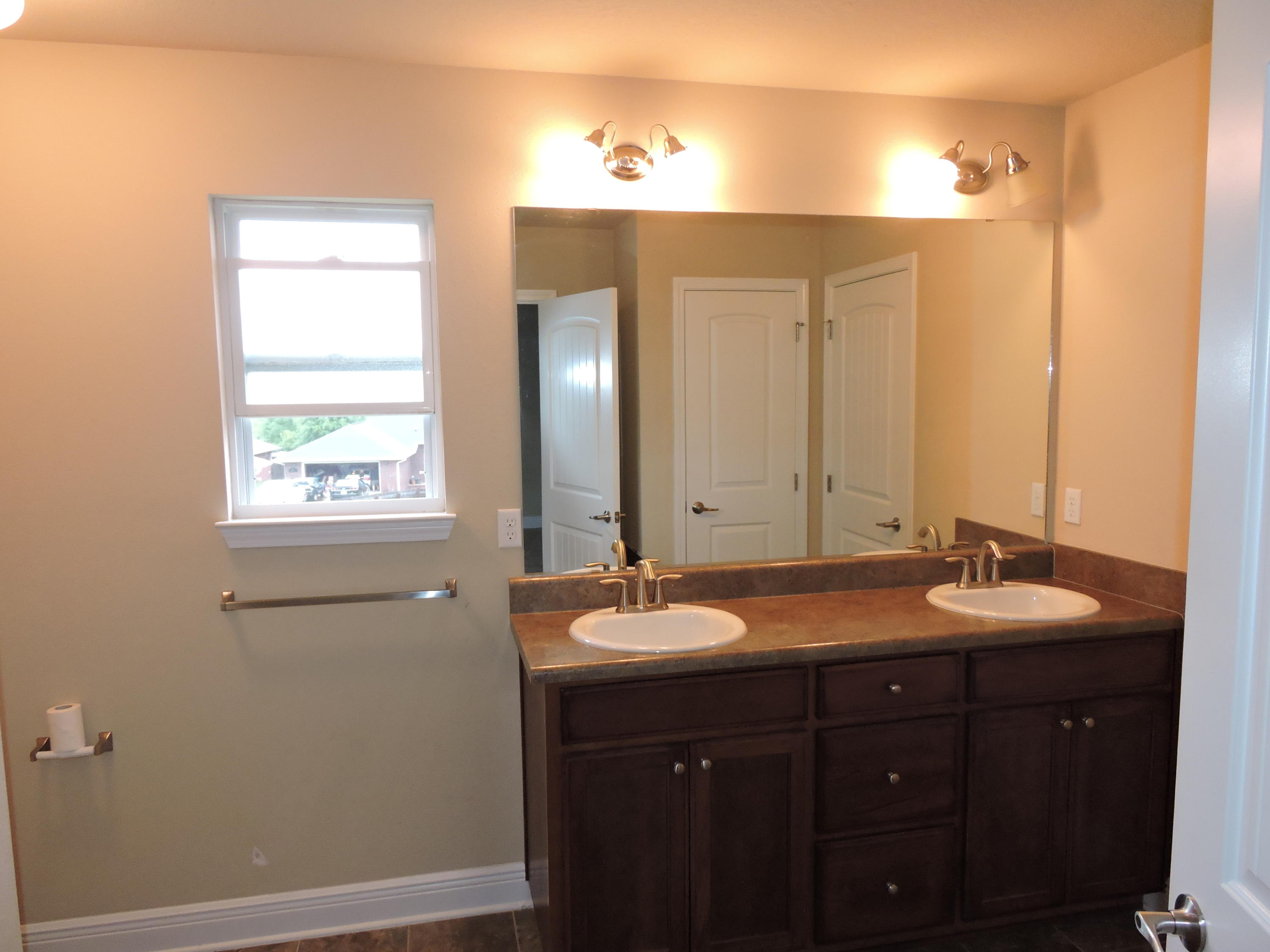 IRON GATE SUBD PHASE II - Residential Lease