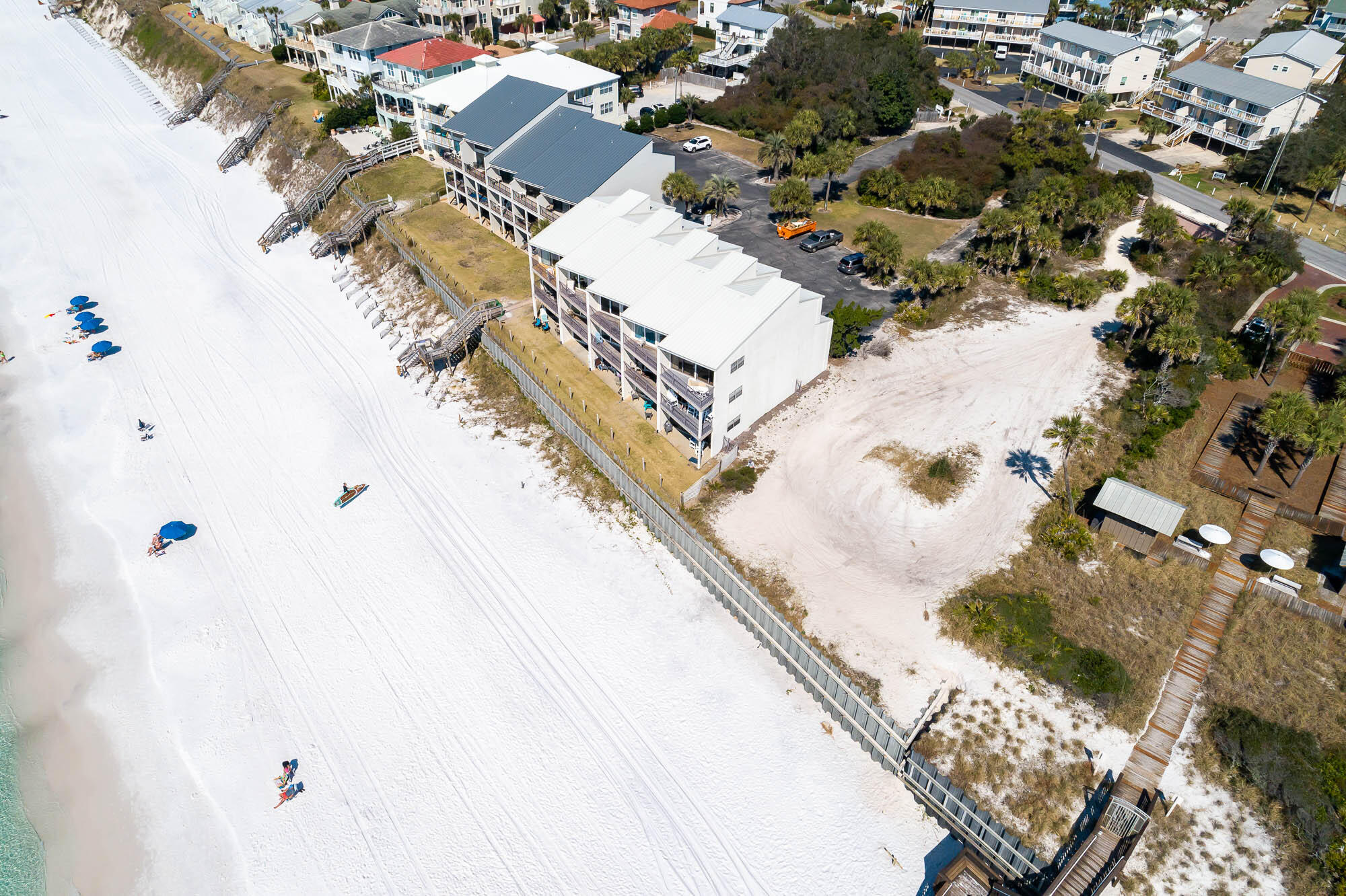 BLUE MOUNTAIN BEACH - Land