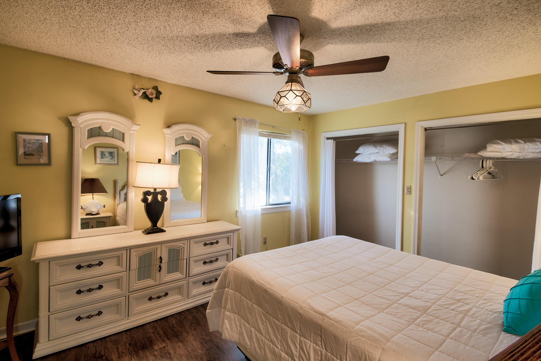 RIVIERA BEACH - Residential