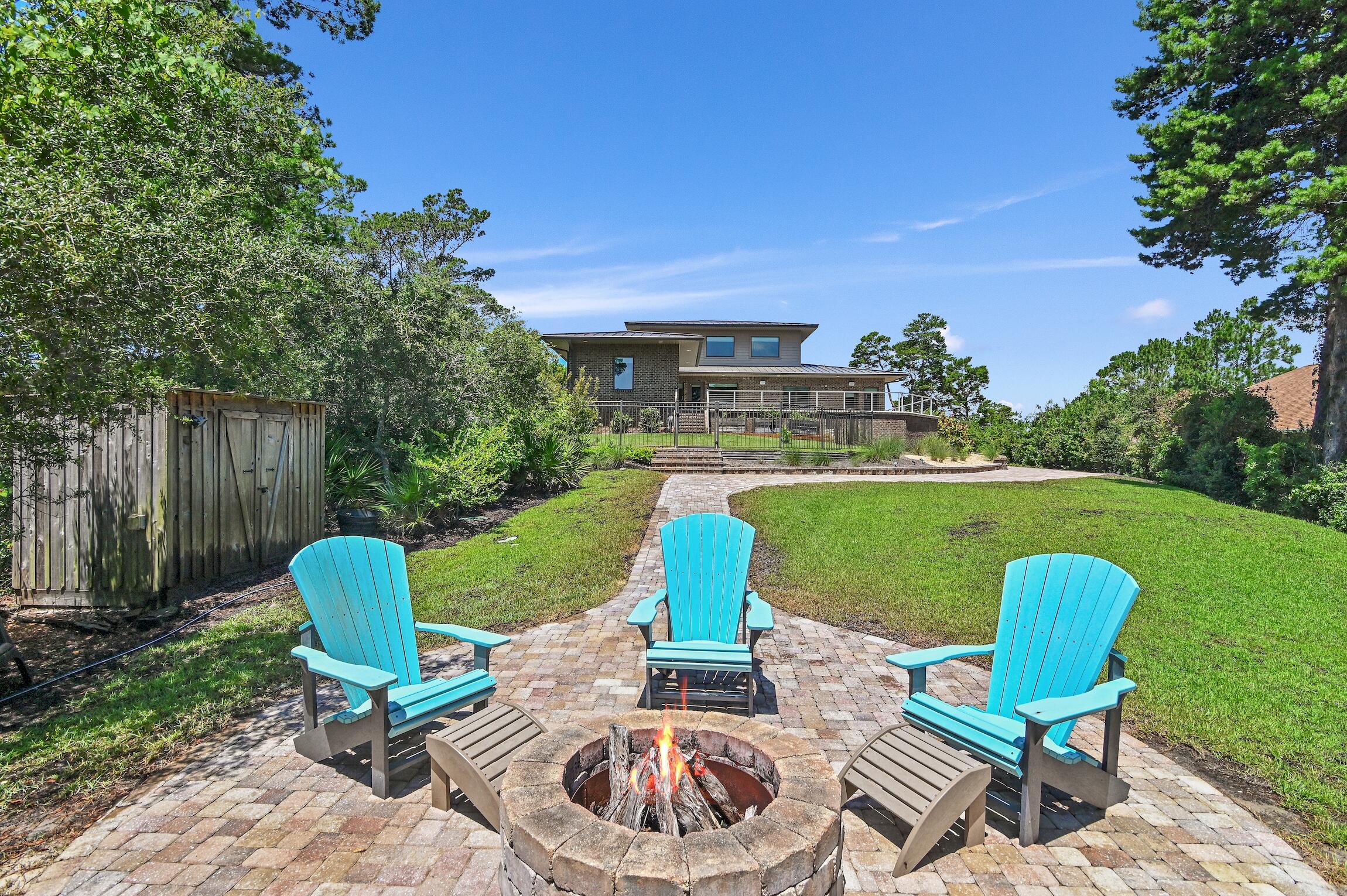 COUNTRY CLUB HILLS PH 1 - Residential