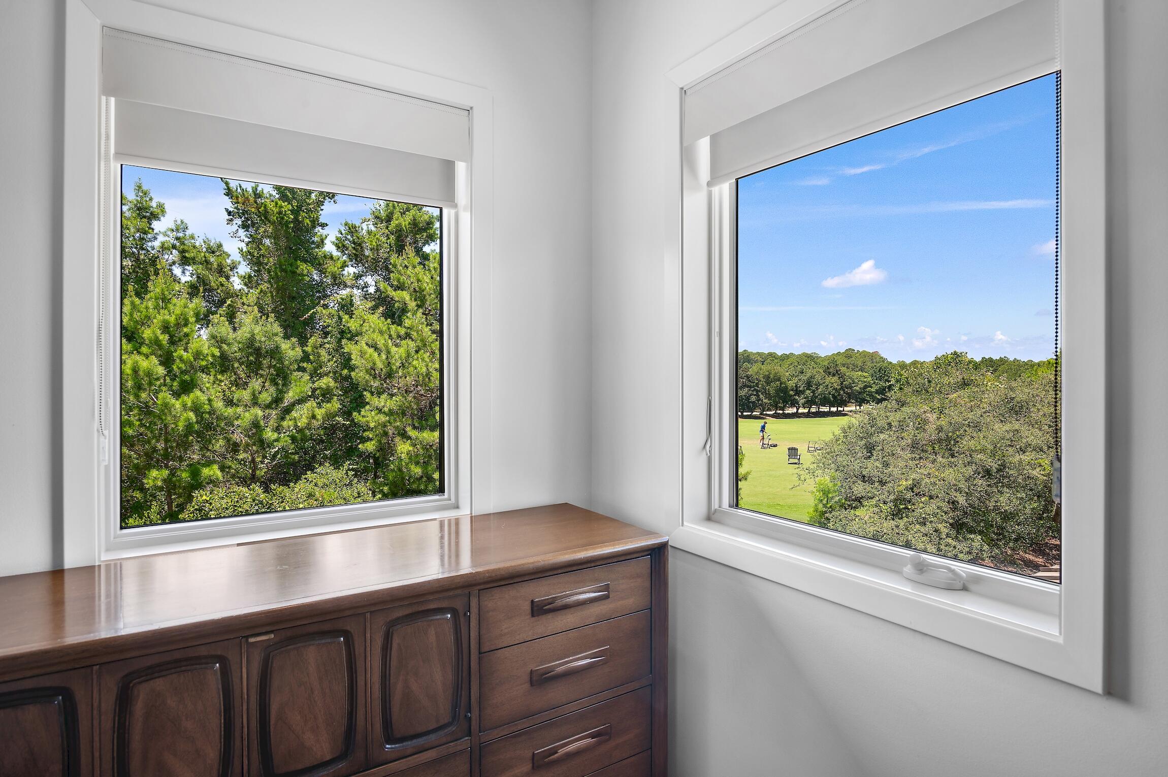 COUNTRY CLUB HILLS PH 1 - Residential
