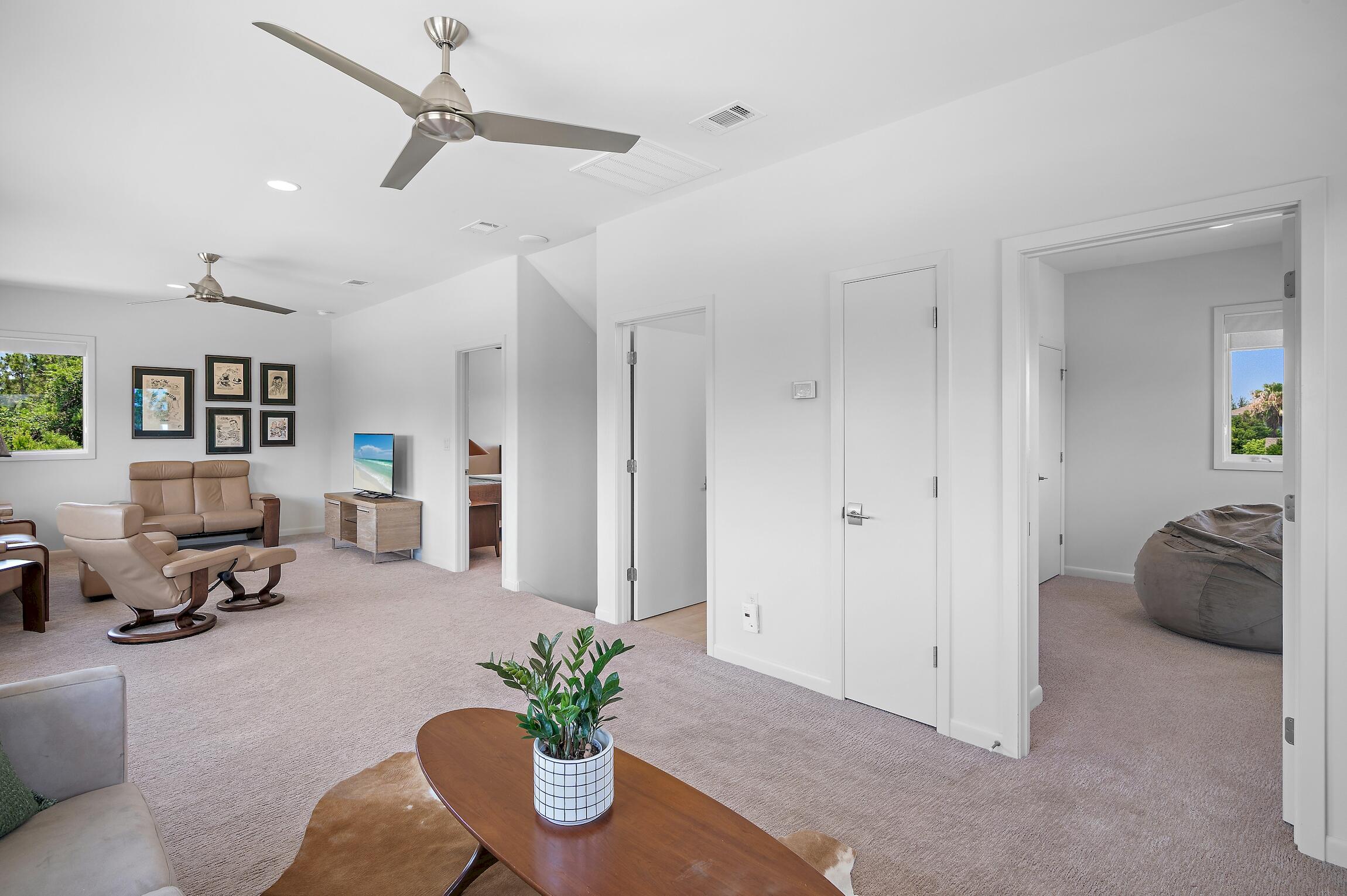 COUNTRY CLUB HILLS PH 1 - Residential