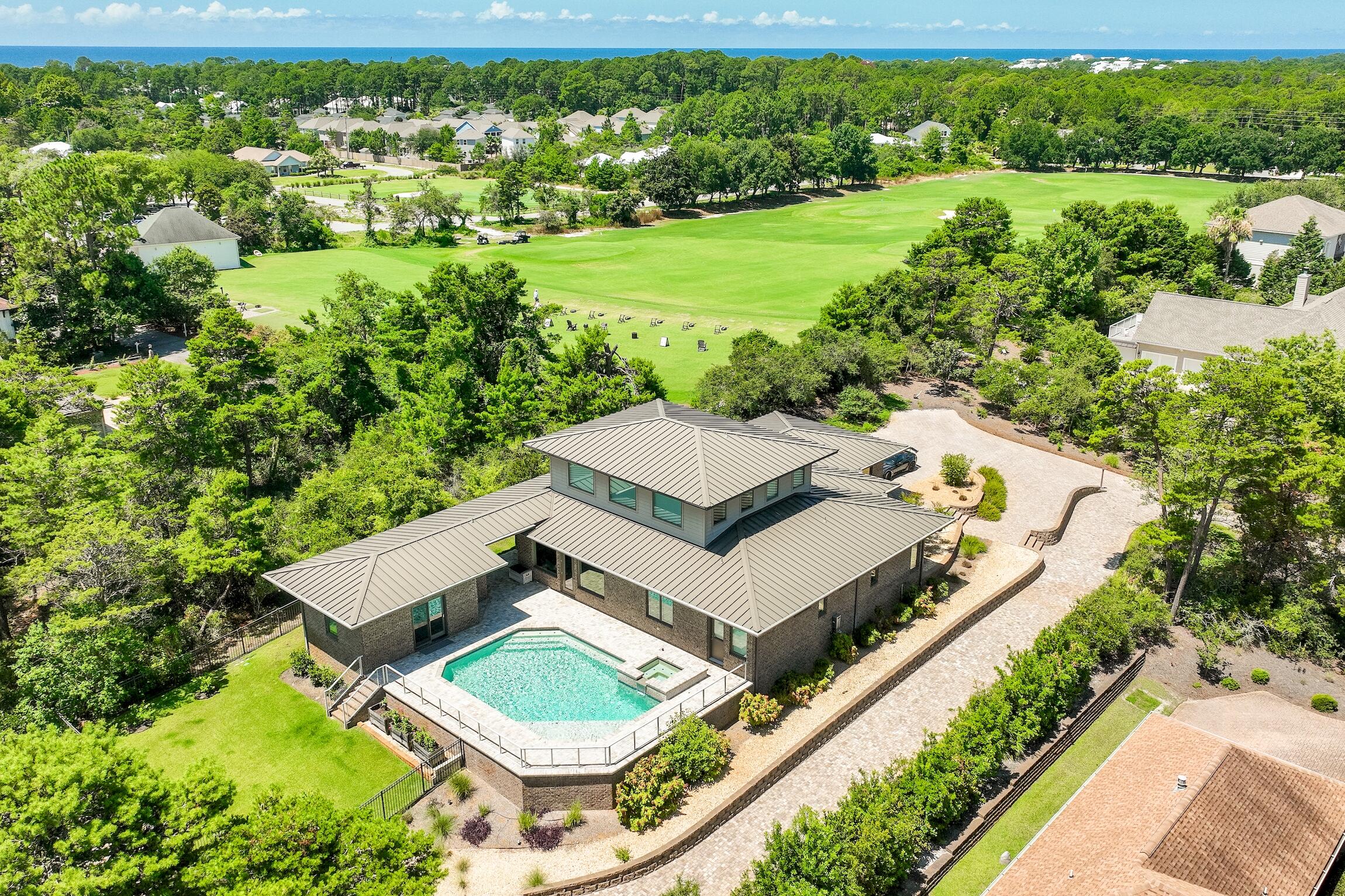COUNTRY CLUB HILLS PH 1 - Residential