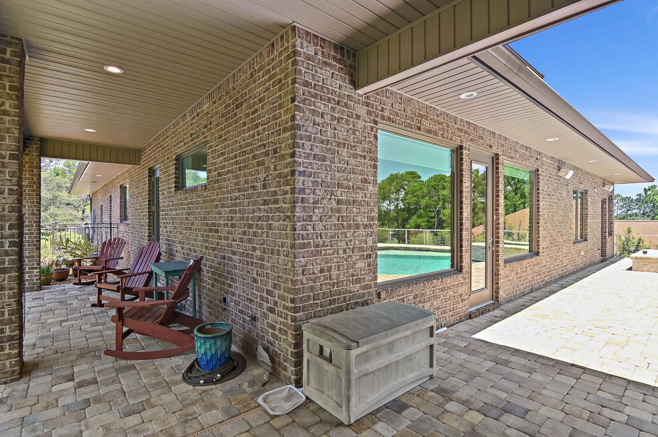 COUNTRY CLUB HILLS PH 1 - Residential
