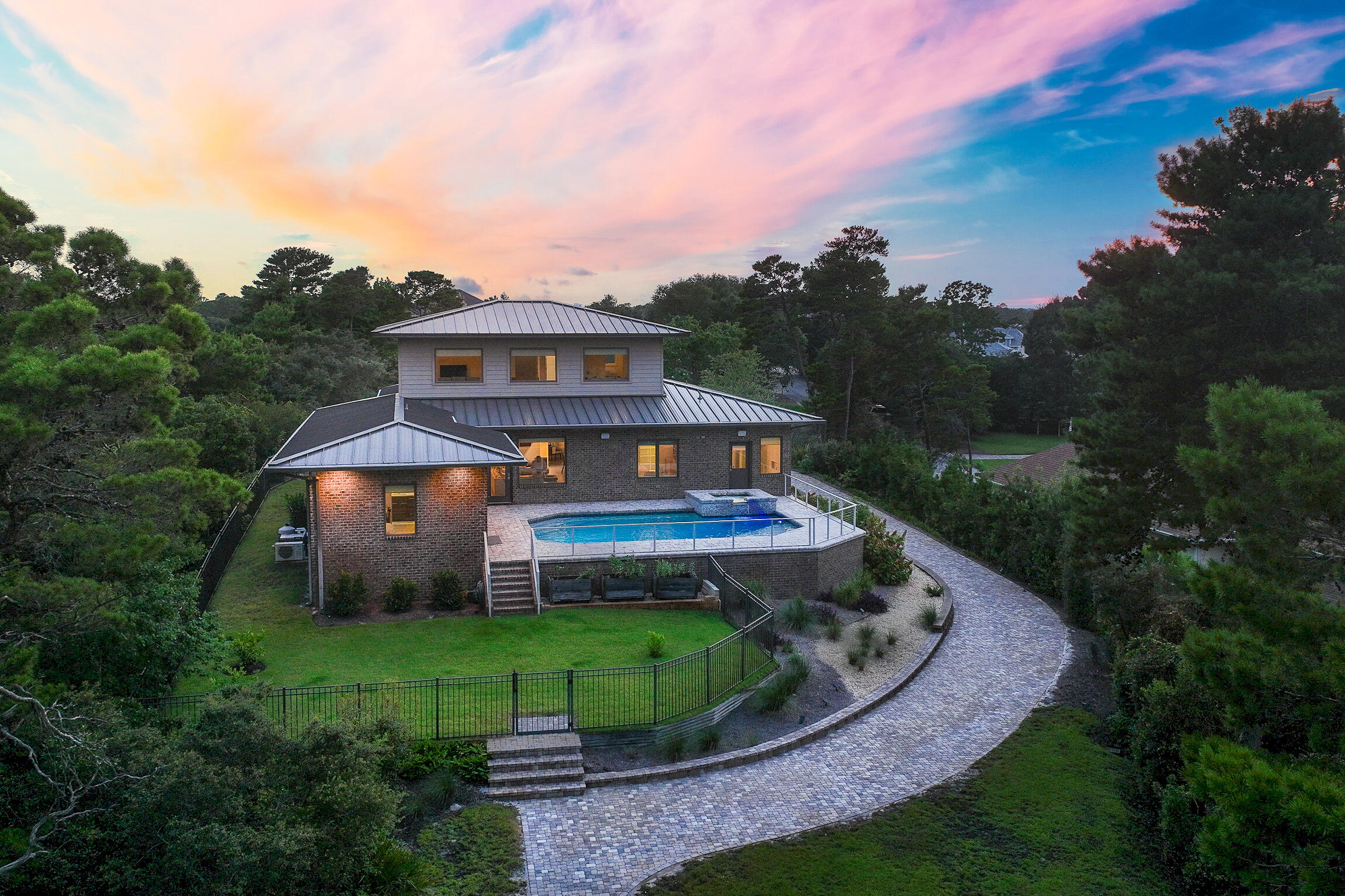 COUNTRY CLUB HILLS PH 1 - Residential