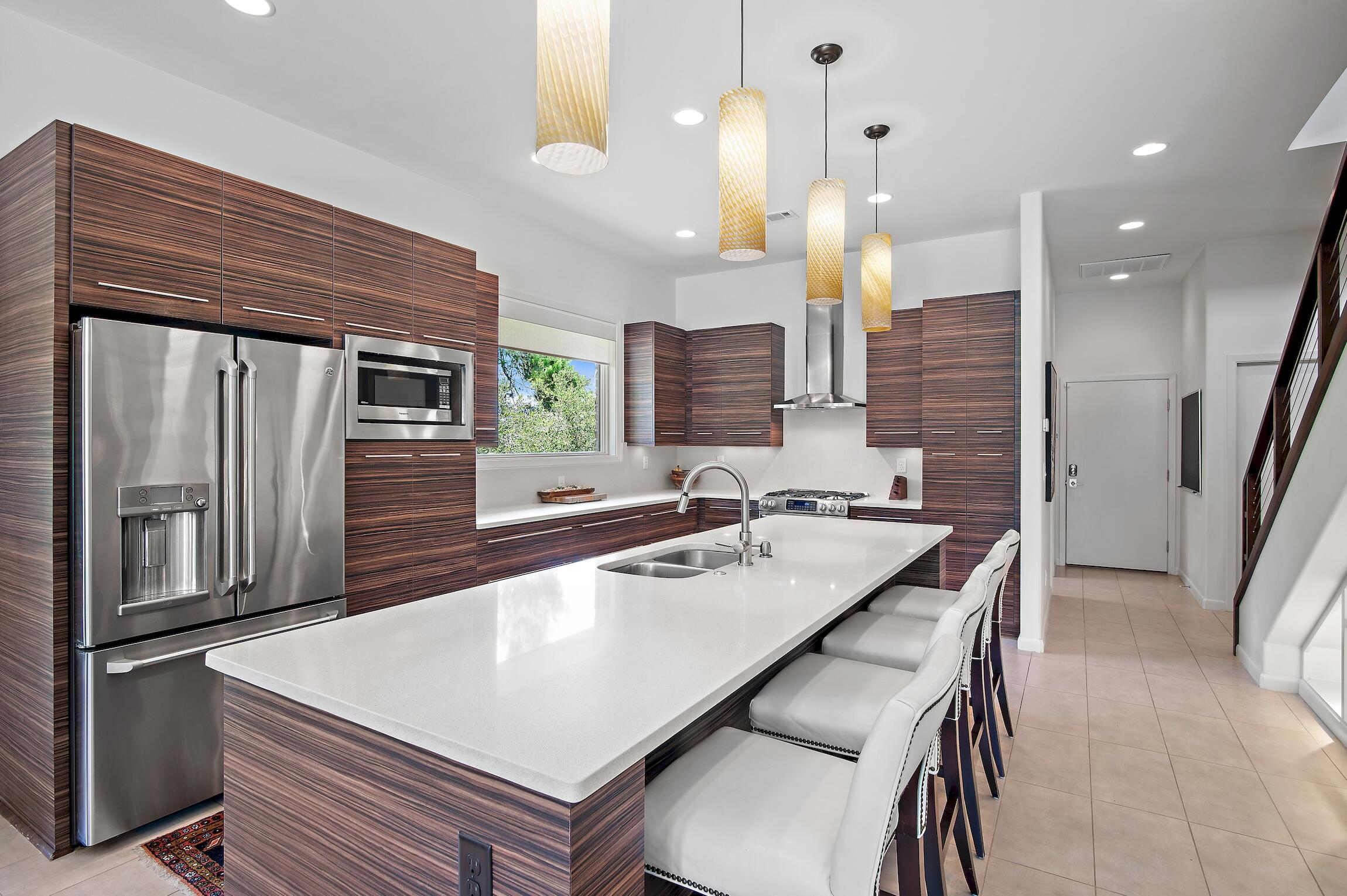 COUNTRY CLUB HILLS PH 1 - Residential