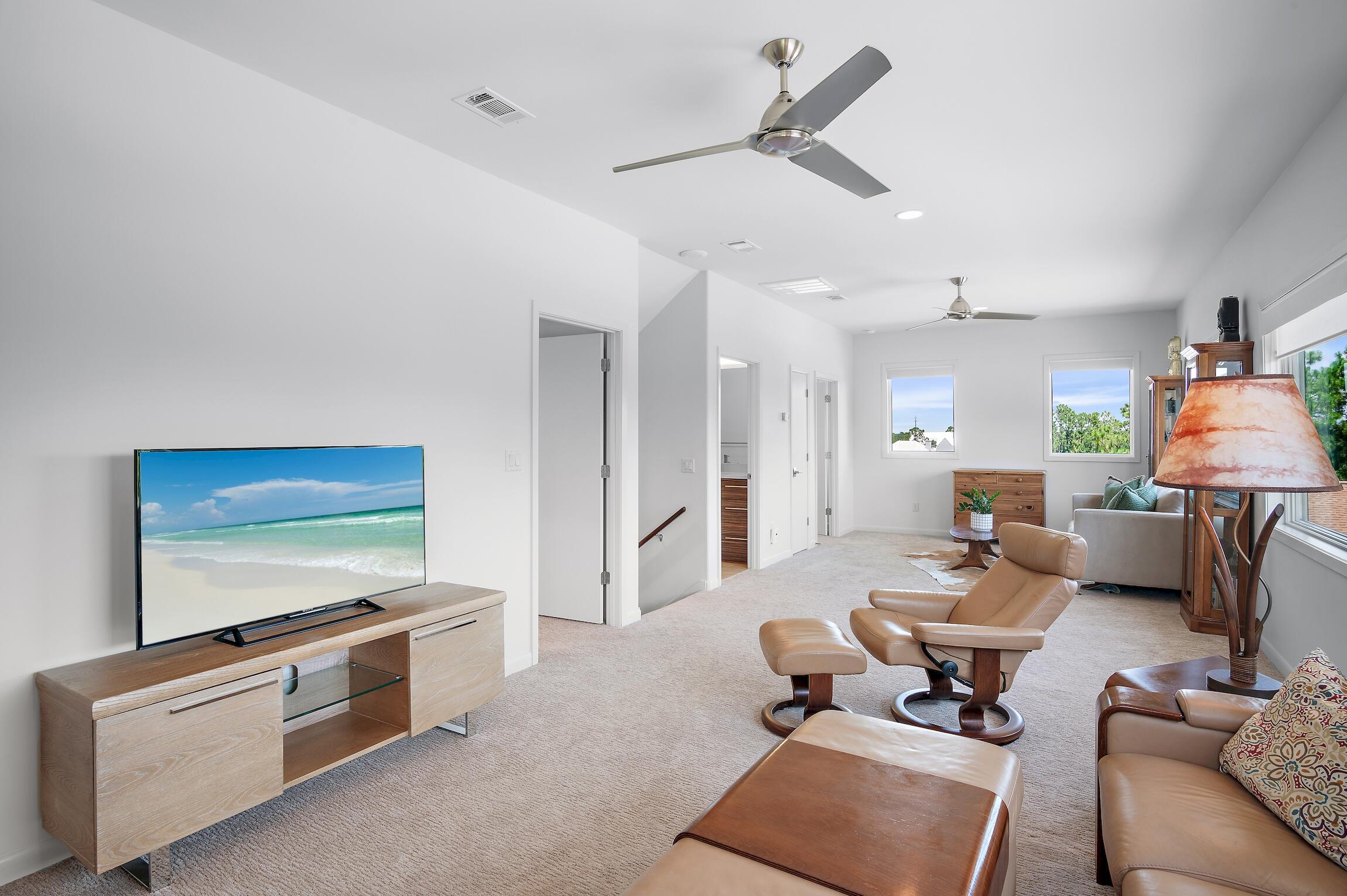 COUNTRY CLUB HILLS PH 1 - Residential