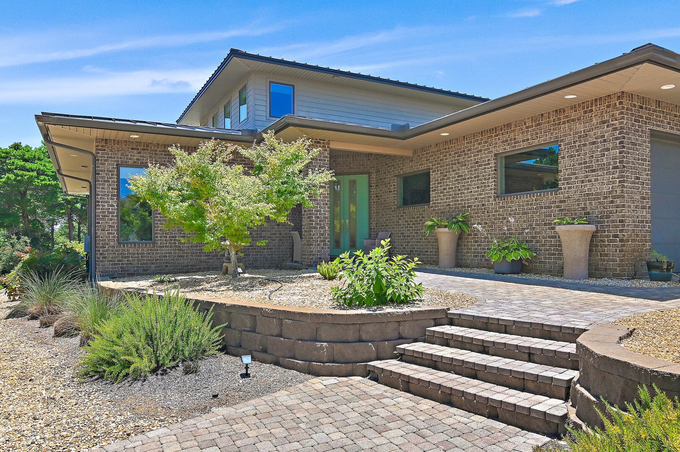 COUNTRY CLUB HILLS PH 1 - Residential