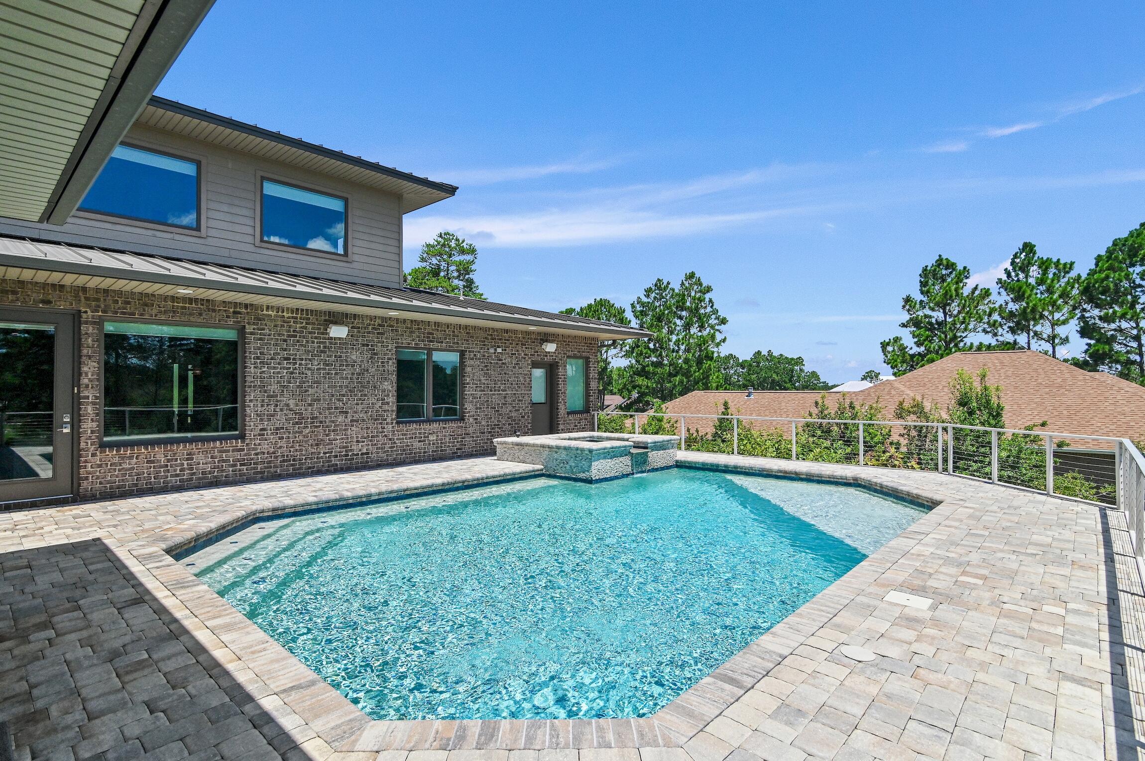 COUNTRY CLUB HILLS PH 1 - Residential