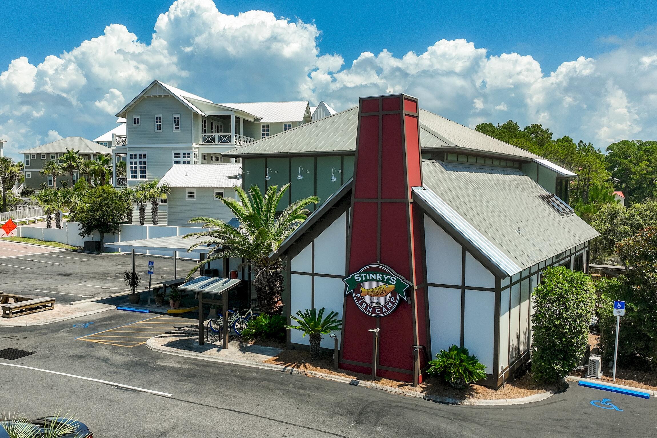 COUNTRY CLUB HILLS PH 1 - Residential