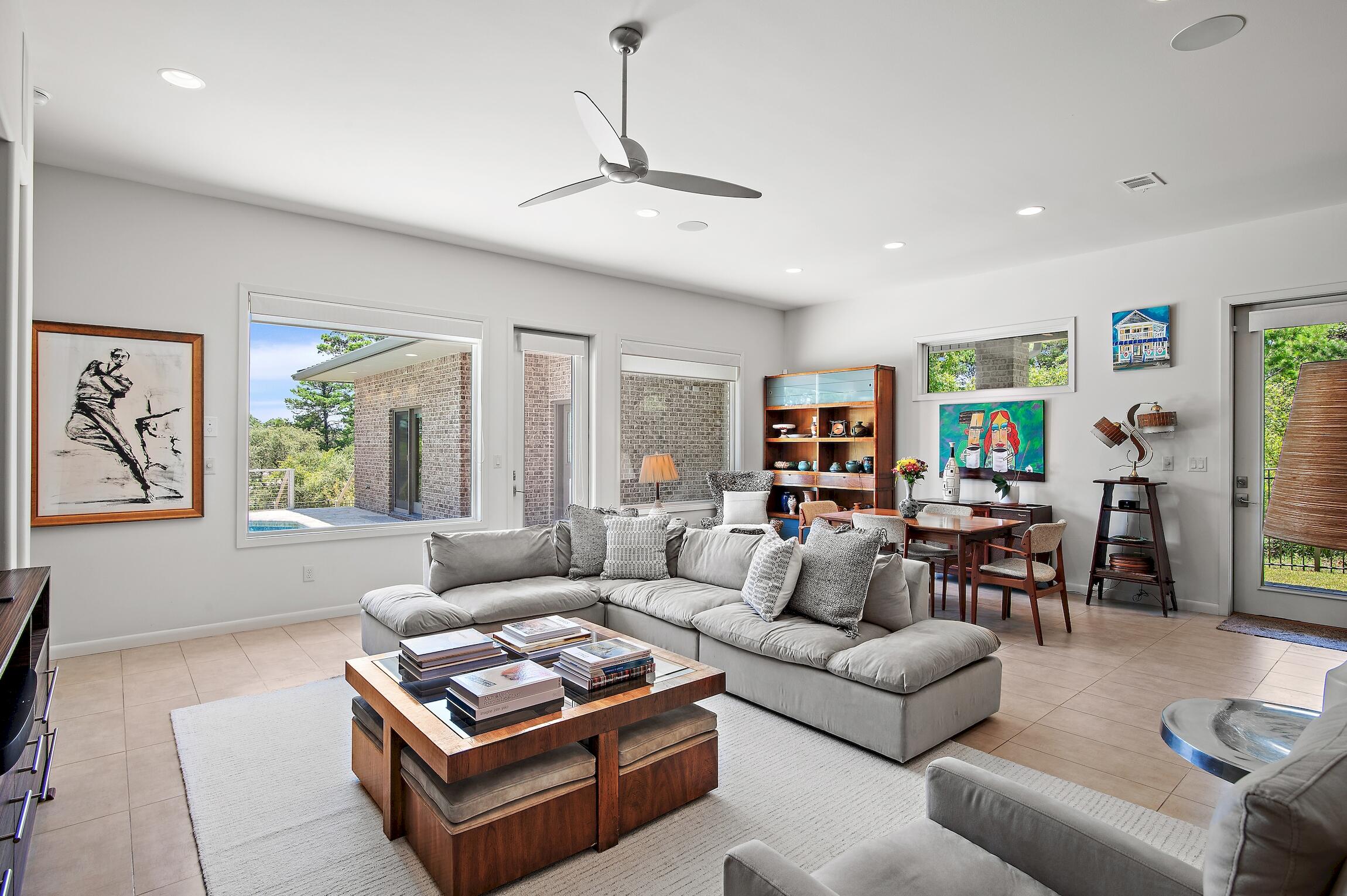 COUNTRY CLUB HILLS PH 1 - Residential