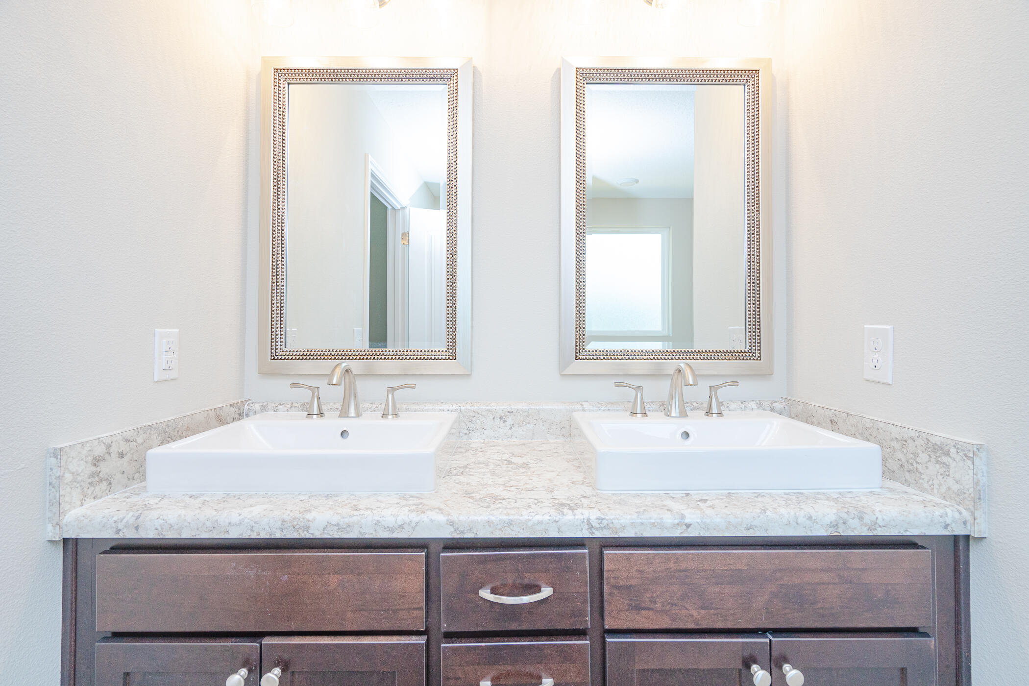 STILLWELL ESTATES - Residential