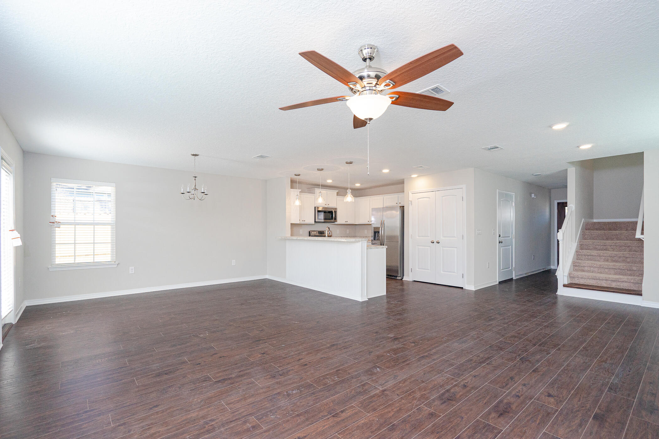 STILLWELL ESTATES - Residential